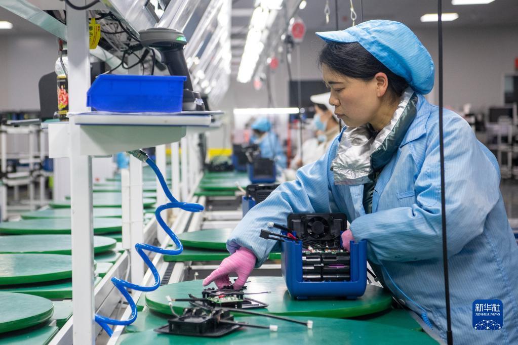 企业转型升级助力重庆经济高质量发展 聚焦通信与自动控制技术研究